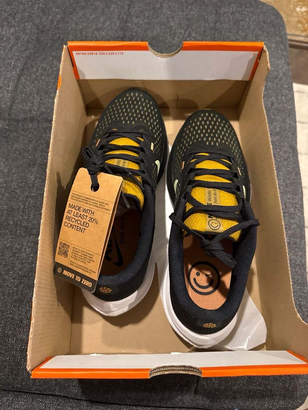 Men's Nike Winflo 10 Running Shoes (Unisex) - 7.5M / 9W - Picture 3 of 6
